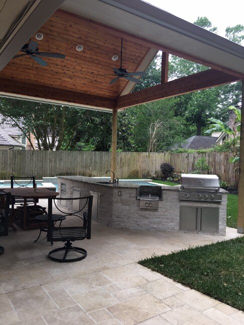 Outdoor Kitchen 